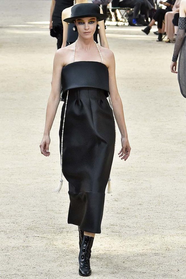 Chanel Paris Haute Couture Fall Winter 2017-2018 Paris July 2017
