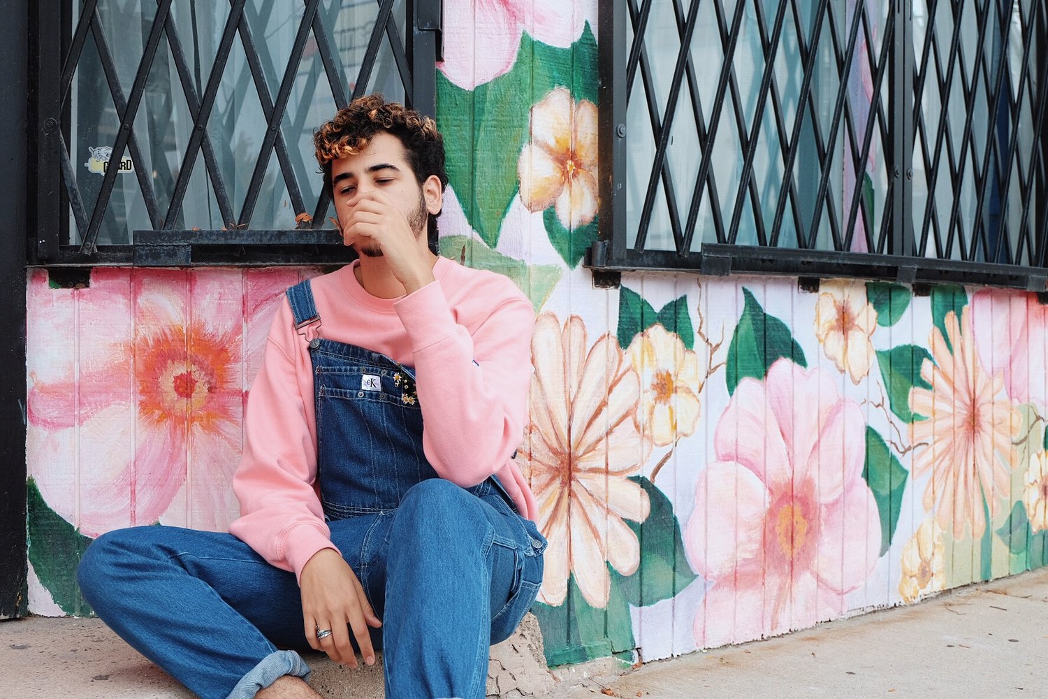 Streetstyle masculino com millennial pink